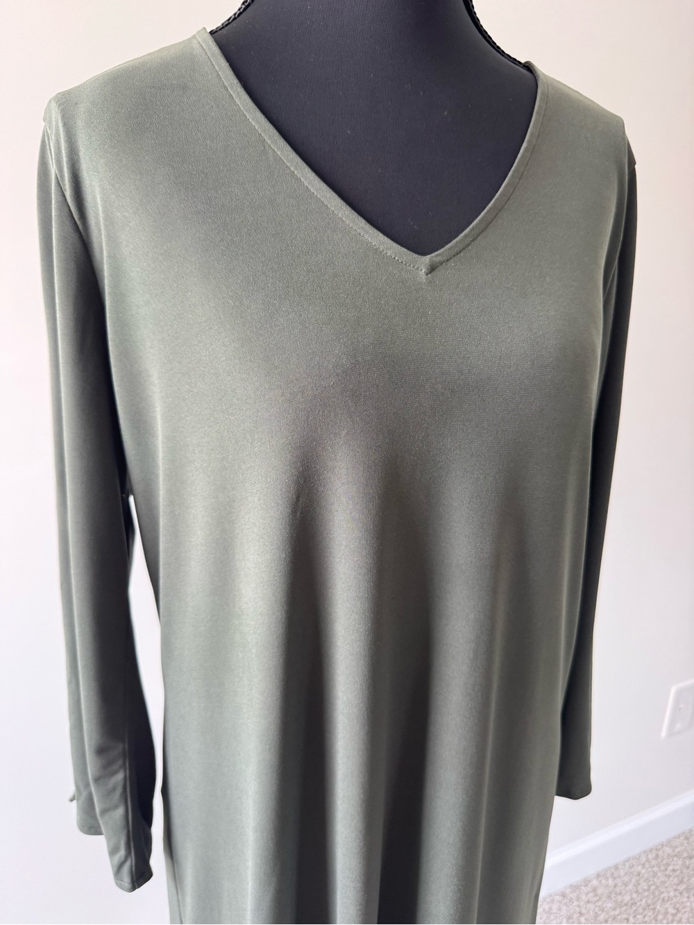 Michael Kors Olive Green Shift Dress M Gold Chain Sleeve V-Neck Knee Length - Picture 5 of 11